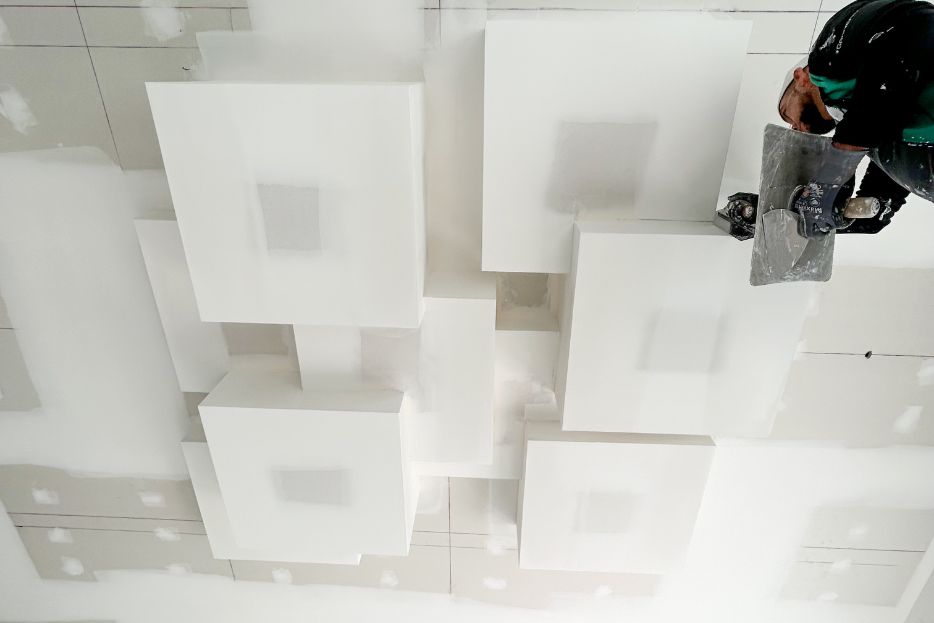 Bello Worker - Suspended Ceiling Services 2